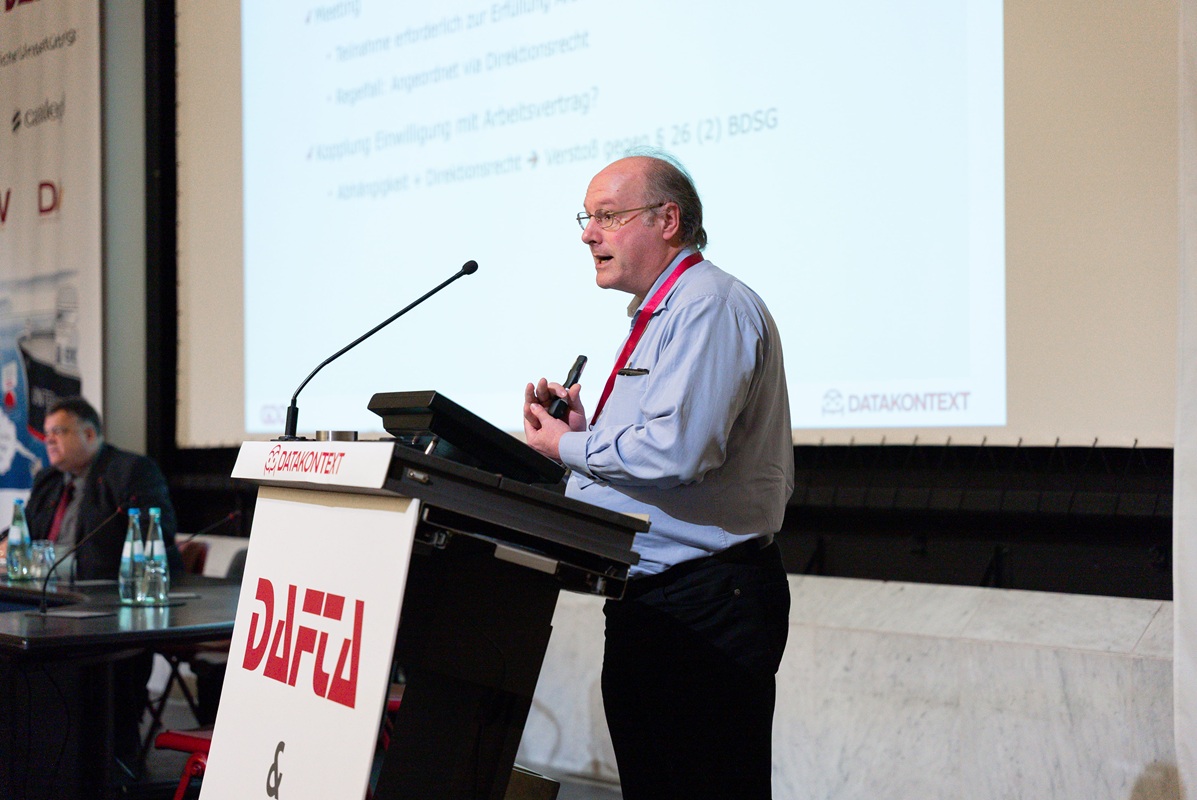 Dr. Niels Lepperhoff präsentiert seinen Vortrag auf dem Datenschutzkongress