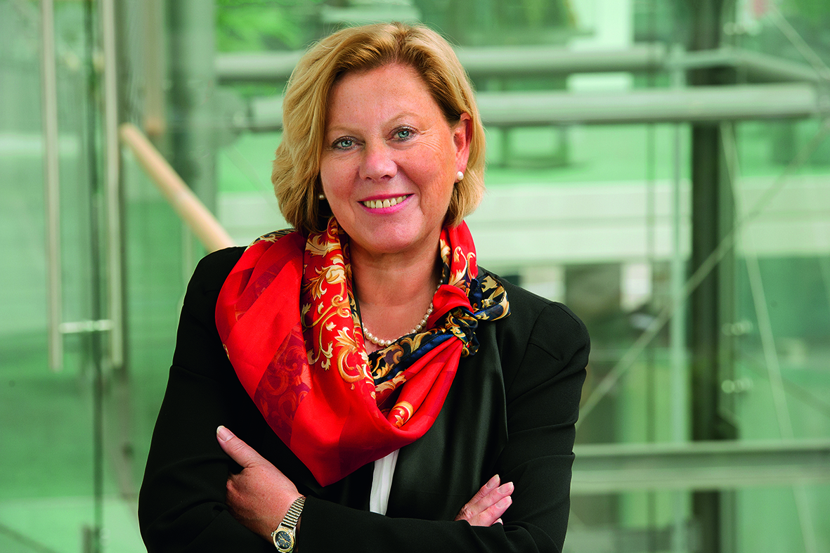 Barbara Thiel